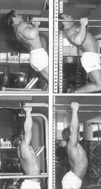 Слева: подтягивания параллельным хватом, ширина которого слишком узкая и снижает эффективность упражнения. Справа: подтягивания в силовой раме хватом чуть шире чем ширина плеч. 