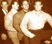 "Линия Мистеров Америка": Алан Стефен (1946 год), Клэнси Росс (1945 год), Джордж Эйфферман (1948 год) и Стив Ривз (1947 год).